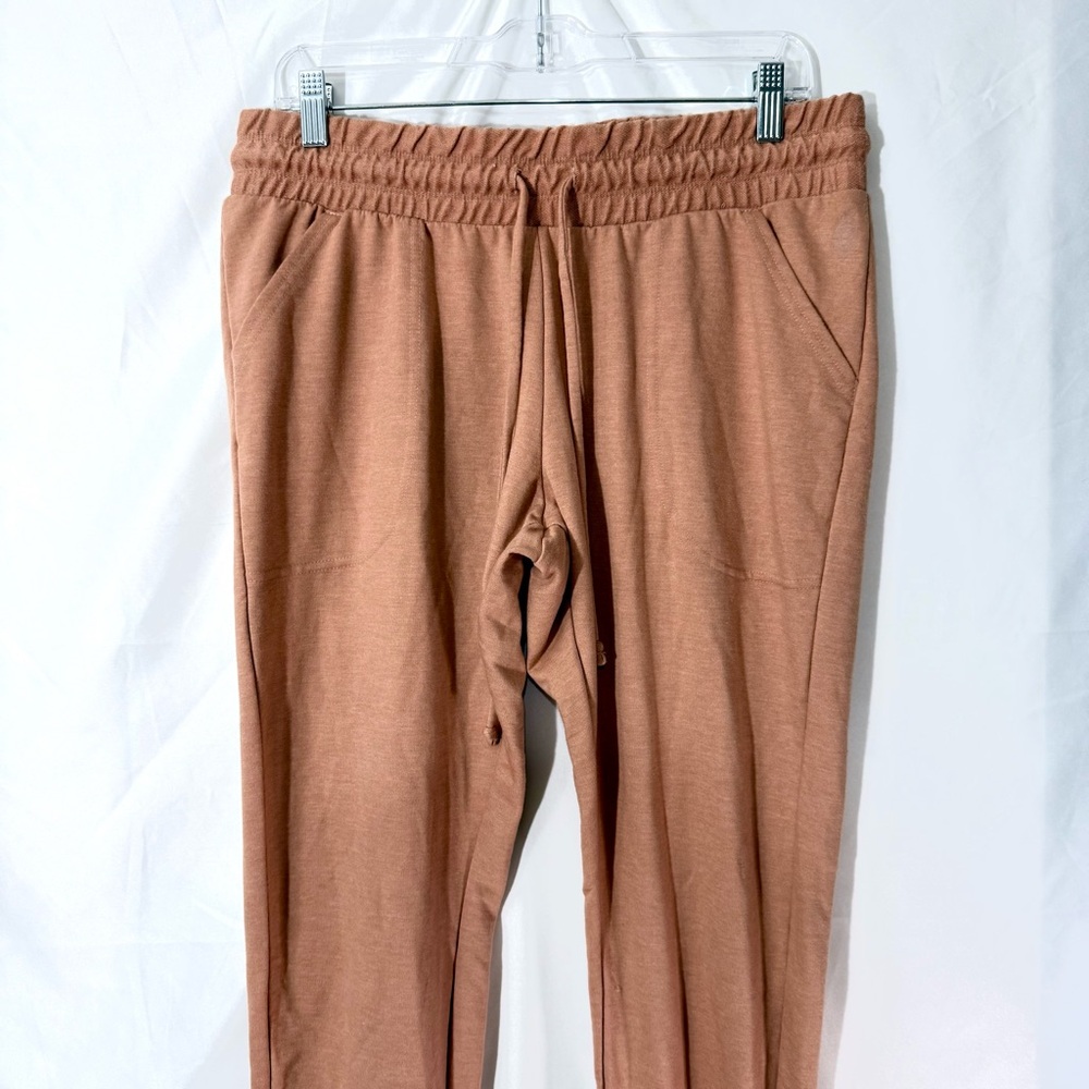 Free People Movement “Sunny Skinny”
Sweatpants With Drawstring Waist And Pockets - Picture 6 of 13